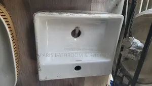 White Gloss Countertop Basin