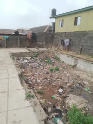 6bdrm Bungalow in Ikorodu Garage for sale