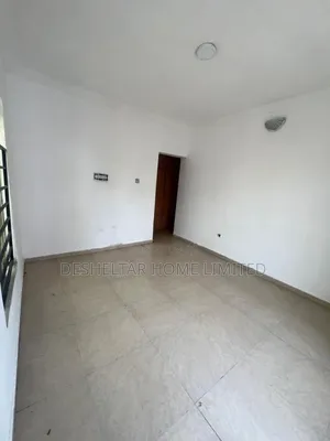 3bdrm Block of Flats in Oye Balogun Estate, Lekki Phase 1 for rent