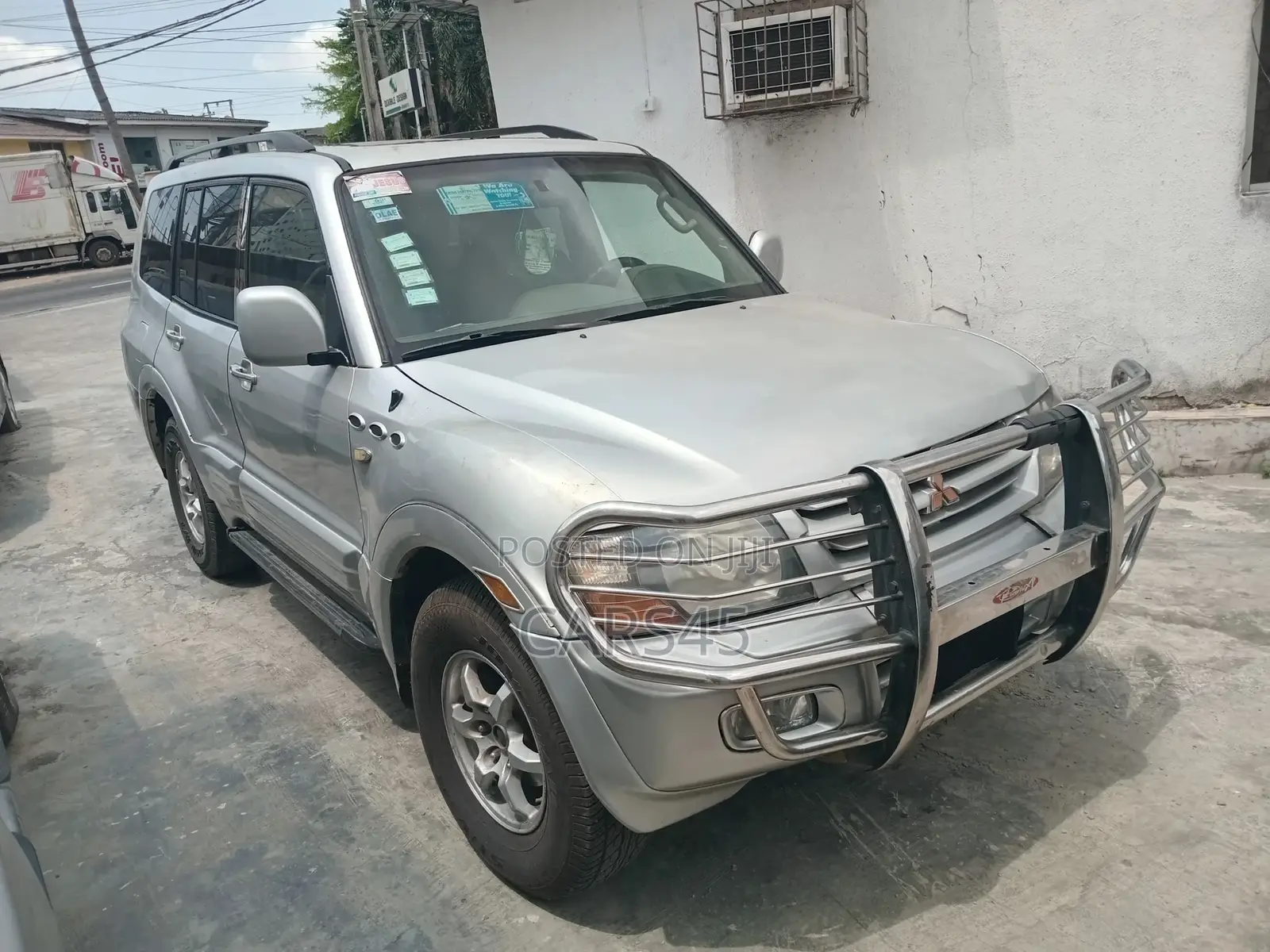 Mitsubishi Montero 2002 Silver