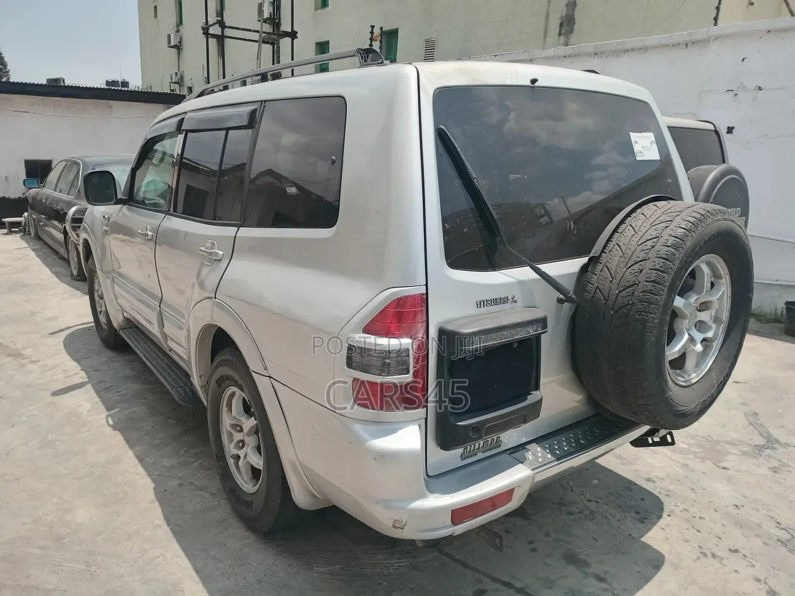 Mitsubishi Montero 2002 Silver