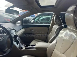 Toyota Venza V6 AWD 2011 Gold