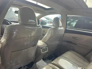 Toyota Venza V6 AWD 2011 Gold