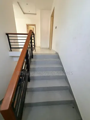 4bdrm Maisonette in Lekki Phase One for rent