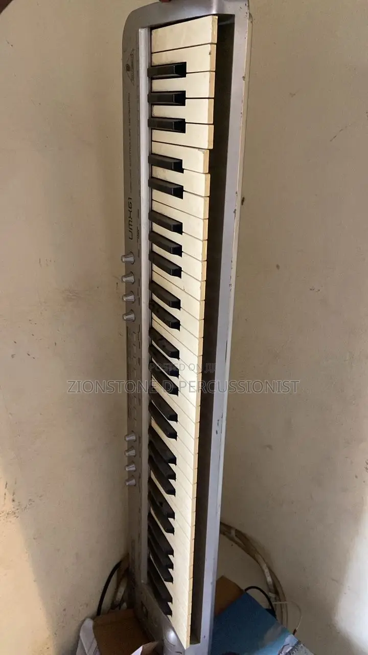 Behringer Umx61 Usb Midi Keyboard Controller
