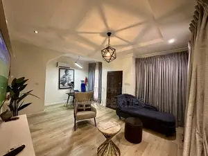 2bdrm Apartment in Lekki Phase 1 for rent