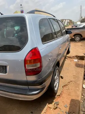Opel Zafira 2.2 Comfort Automatic 2005 Silver