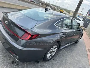 Hyundai Sonata SE 2021 Gray