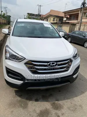 Hyundai Santa Fe SE AWD 2016 White