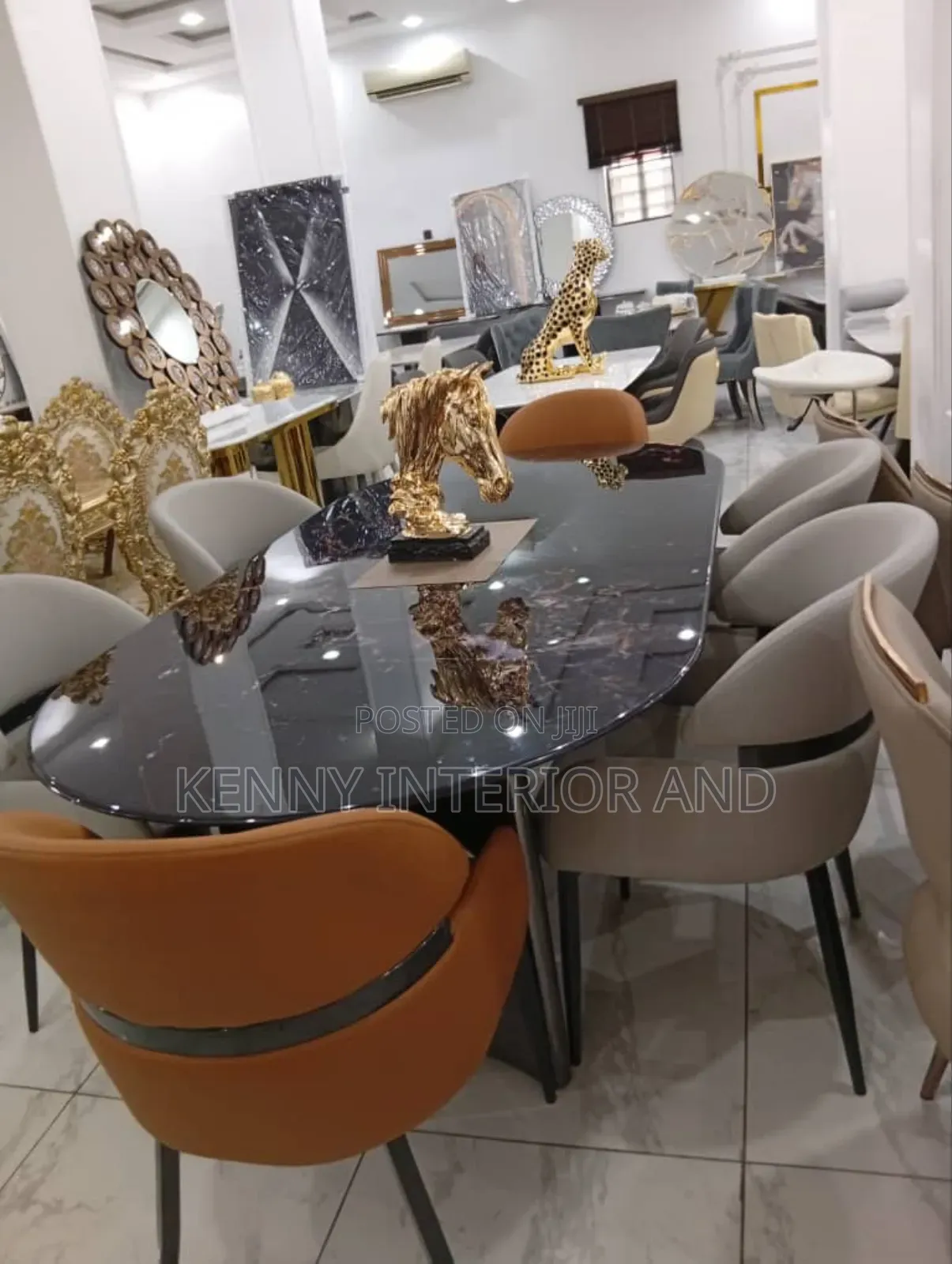 Classic Dinning Table