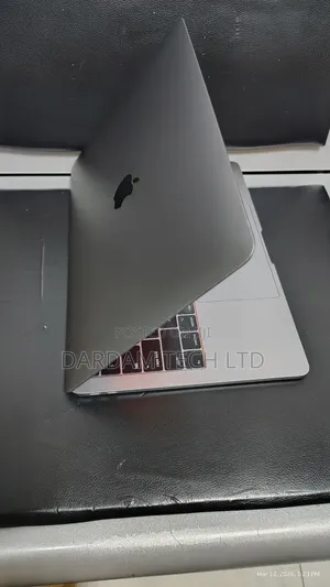 Laptop Apple MacBook Pro 2017 16GB Intel Core i5 SSD 256GB