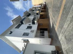 4bdrm Duplex in Jakande for rent
