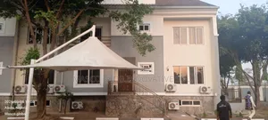 5bdrm Duplex in Mini Estate In Life for rent
