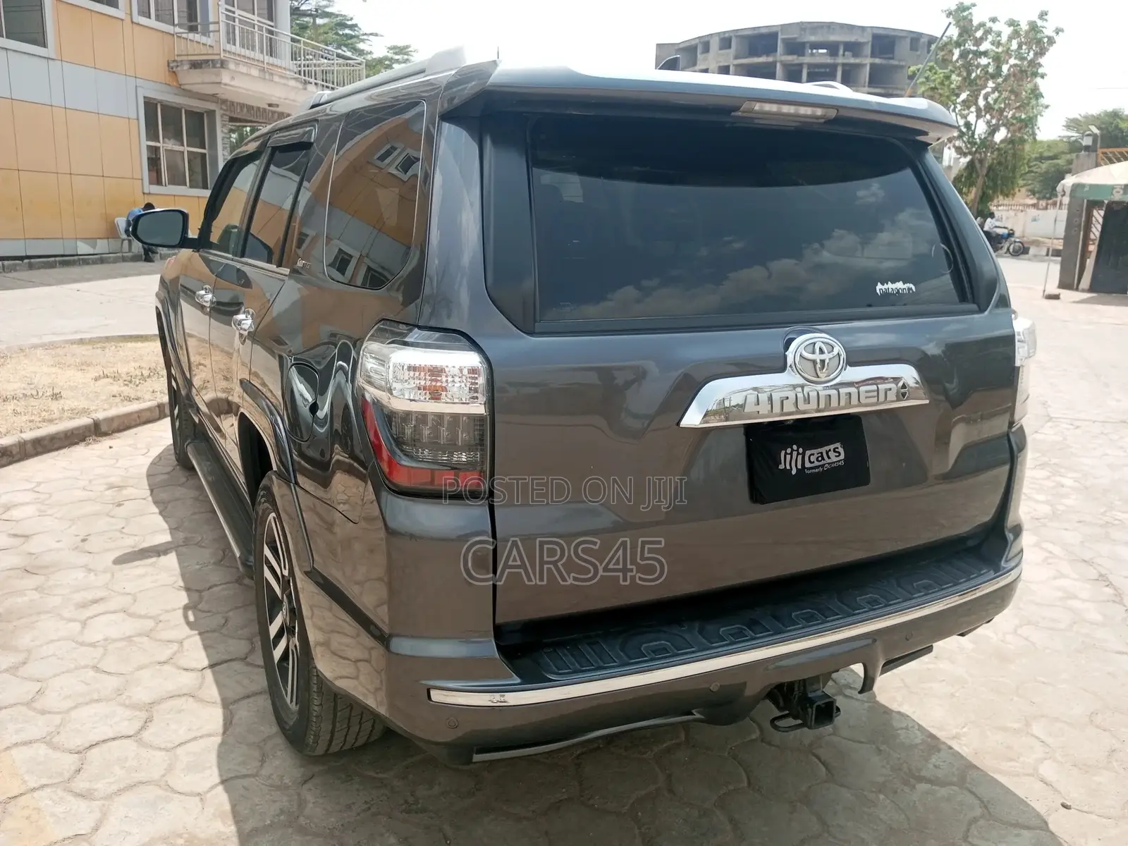 Toyota 4-Runner 2017 Gray