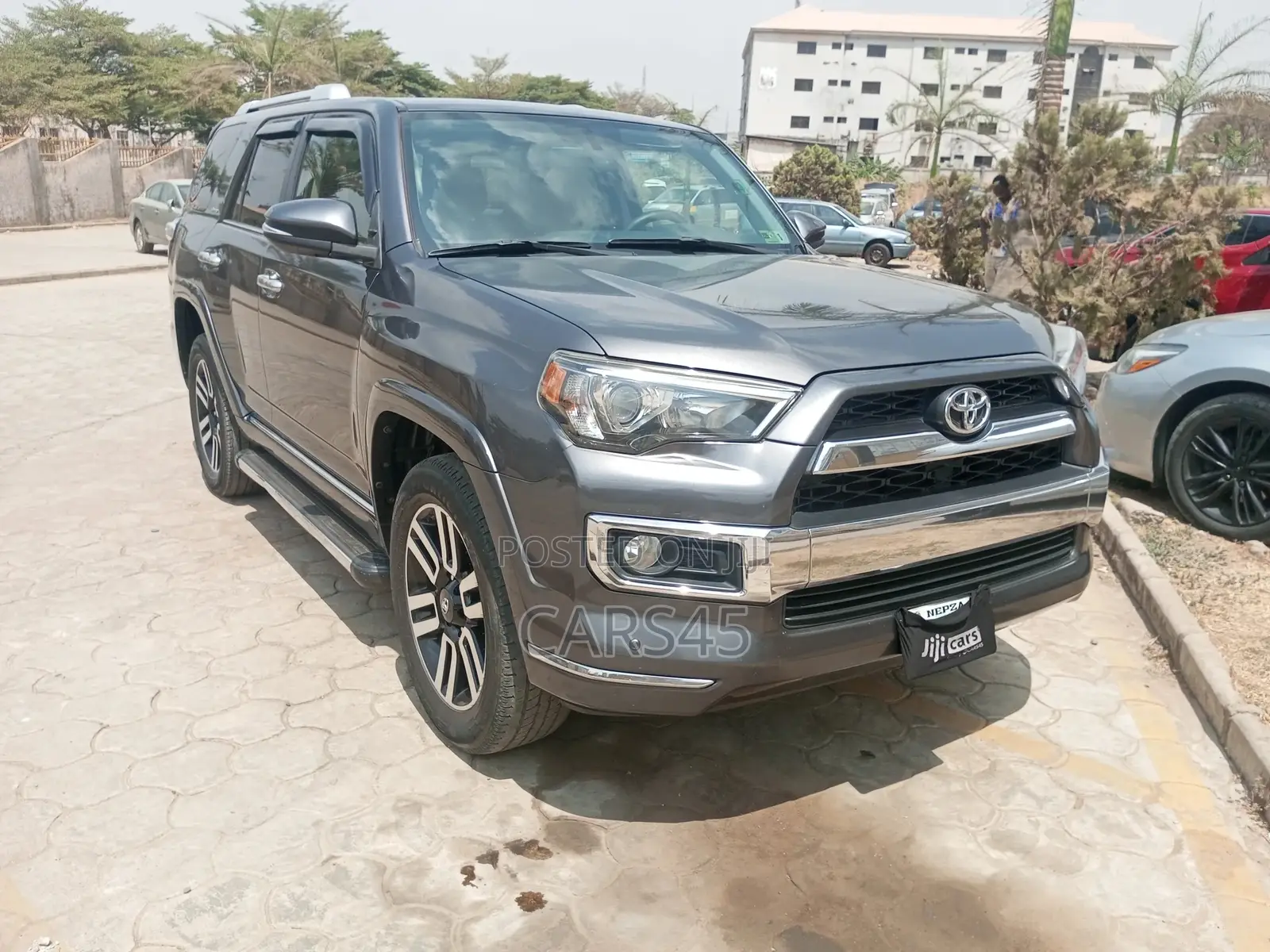 Toyota 4-Runner 2017 Gray