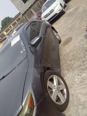 Toyota Camry SE 4dr Sedan (2.5L 4cyl 6A) 2012 Gray