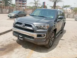 Toyota 4-Runner 2017 Gray