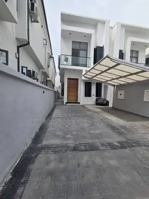 4bdrm Duplex in Chevron for rent