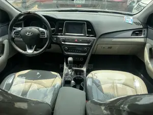 Hyundai Sonata SE 2019 White