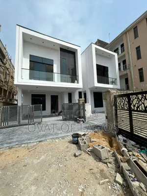 4bdrm Duplex in Ikota for sale
