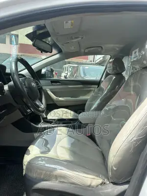 Hyundai Sonata SE 2019 White