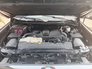 Toyota Tundra 2022 Black