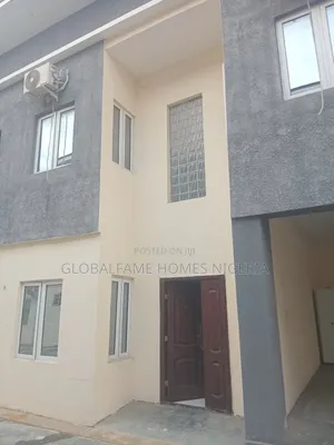 Furnished 20bdrm Block of Flats in Lakowe for rent