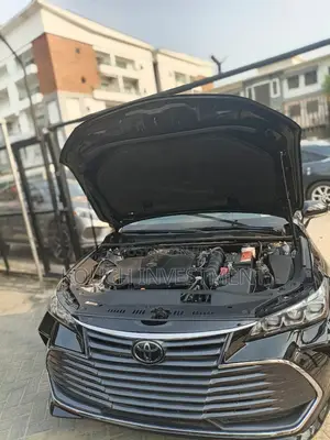 Toyota Avalon XLE 2021 Black