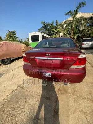Toyota Previa 2004 Red