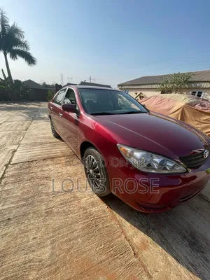 Toyota Previa 2004 Red
