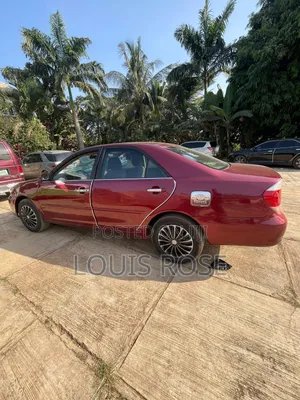 Toyota Previa 2004 Red