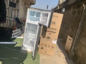 Lg Gl-B242pqkb Refrigerator – Modern Design Meets Performance
