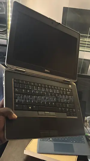 Laptop Dell Latitude E6430 4GB Intel Core i7 HDD 500GB