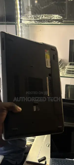 Laptop Dell Latitude E6430 4GB Intel Core i7 HDD 500GB
