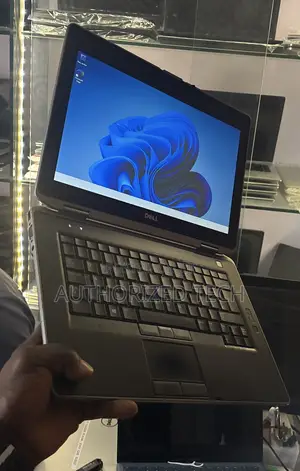 Laptop Dell Latitude E6430 4GB Intel Core i7 HDD 500GB