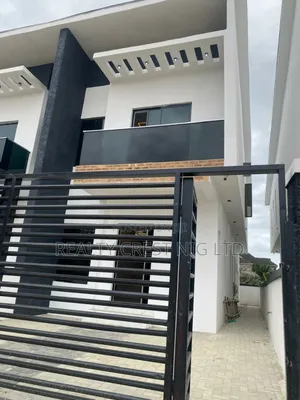 4bdrm Duplex in Lekki Phase 2 for sale