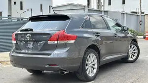 Toyota Venza LE 2012 Beige