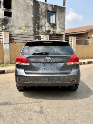 Toyota Venza LE 2012 Beige