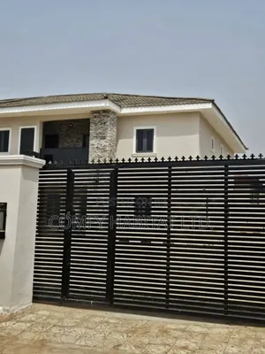 4bdrm Duplex in Zone B for sale