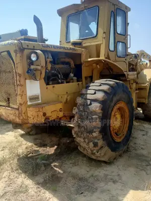 Fairly Foreign Used Caterpillar 966c Payloader.