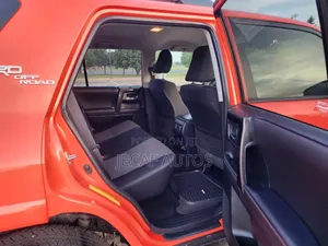 Toyota 4-Runner TRD Off Road 4WD 2024 Red