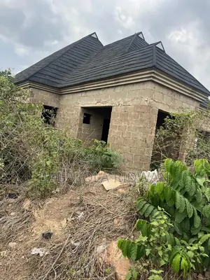 4bdrm Bungalow In Bola Estate, Akala Express For Sale