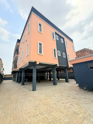 3bdrm Apartment in New Garage / Gbagada for sale