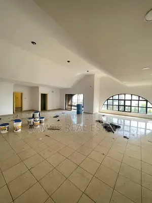 4bdrm Penthouse in Lekki Phase 1 for rent