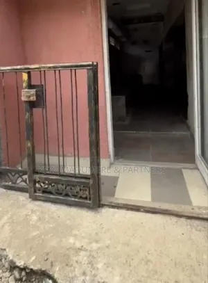To Let : Shop at Psychiatric Hospital Rd, by Zenith Bank Rumuola Rd