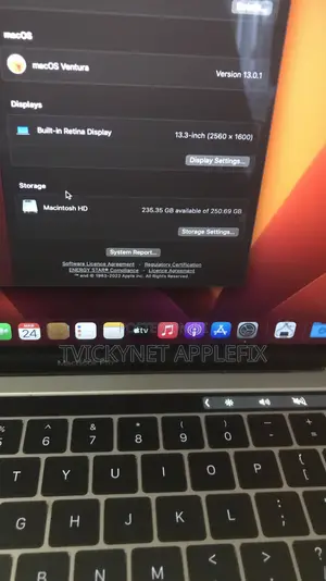 Laptop Apple MacBook Pro 2017 8GB Intel Core i5 SSHD (Hybrid) 256GB