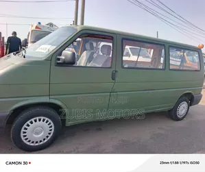 Volkswagen Transporter 2000 Green