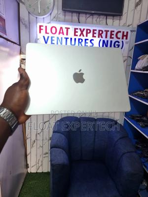 Laptop Apple MacBook Air 2022 M2 8GB Apple M2 SSD 512GB