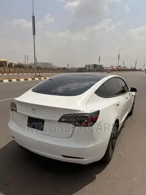Tesla Model 3 60 kWh 2023 White