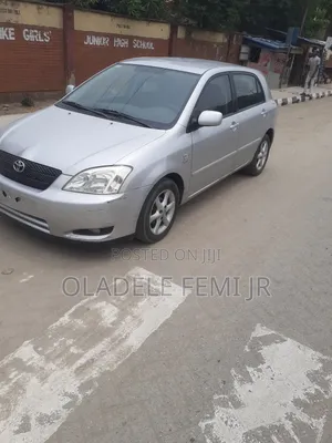 Toyota Corolla Liftback 2005 Silver